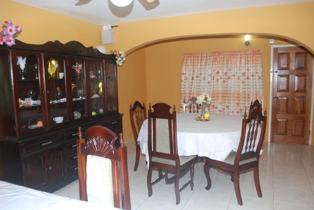 Enchanted Villas Inn Montego Bay Eksteriør bilde