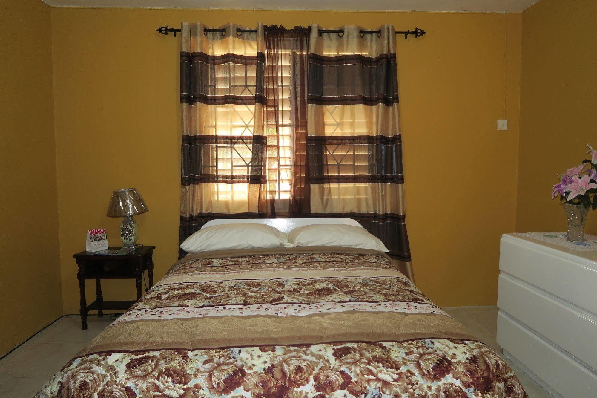 Enchanted Villas Inn Montego Bay Eksteriør bilde
